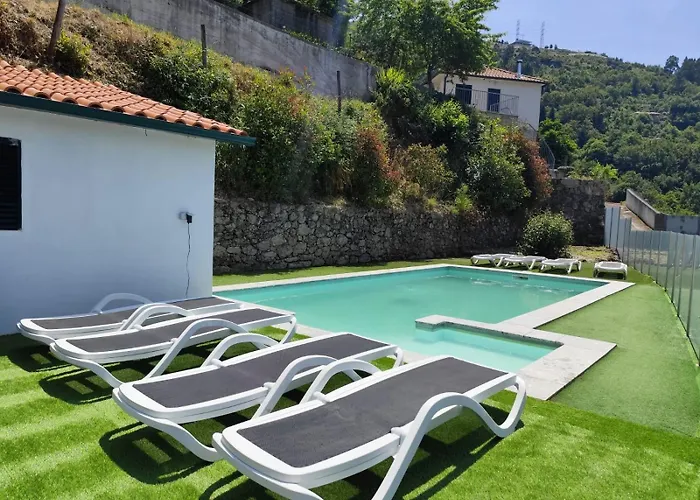 Casas Do Bau Holiday home *